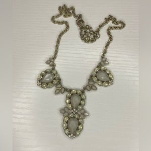 Beautiful vintage style necklace